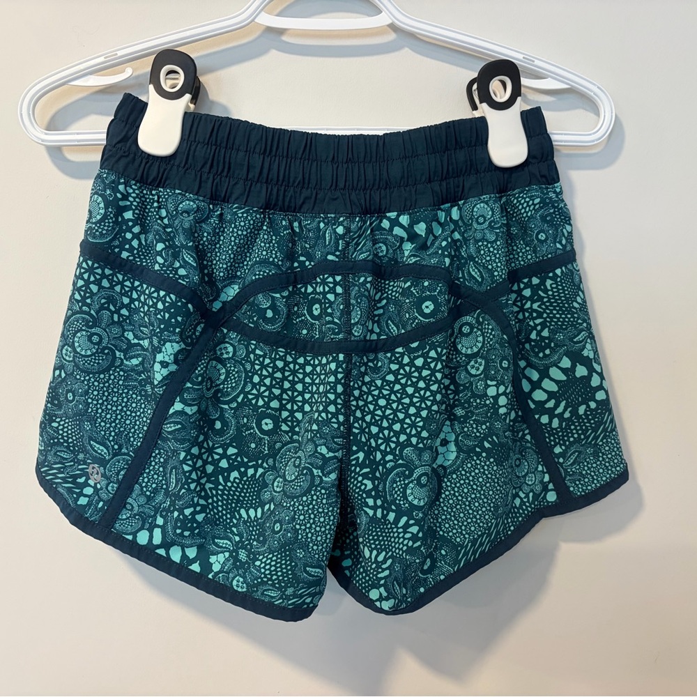 Lululemon Navy & Aqua Patterned Hotty Hot Low-Rise Lined Shorts - 4” - Picture 4 of 10